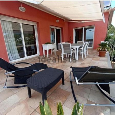 Habitacion Con Desayuno Vall Llobrega Bagian luar foto